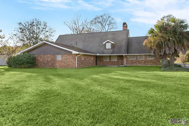 $395,000 | 19533 Plank Road, Zachary, LA 70791