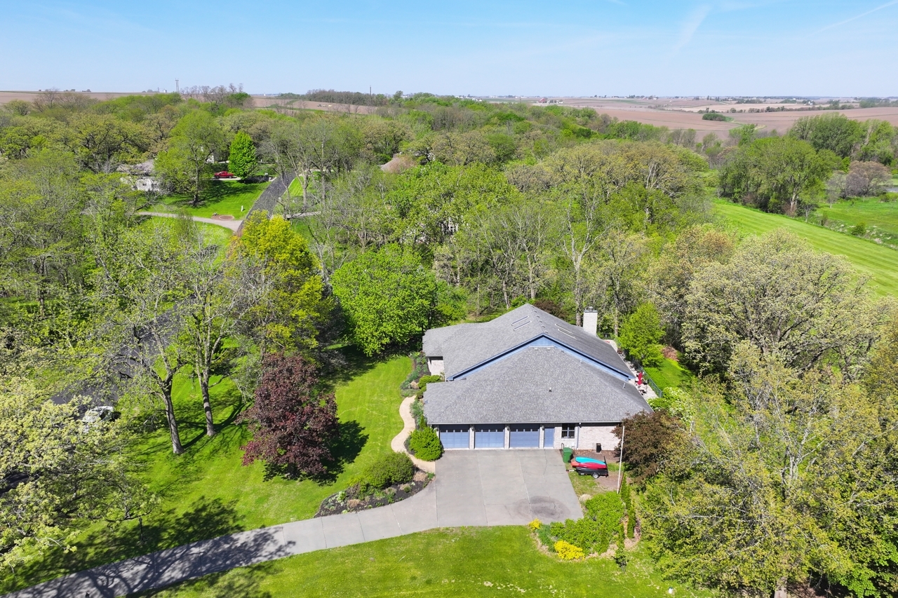 3900 Valley Oaks Drive Clinton, IA 52732 - Photo 40 of 53