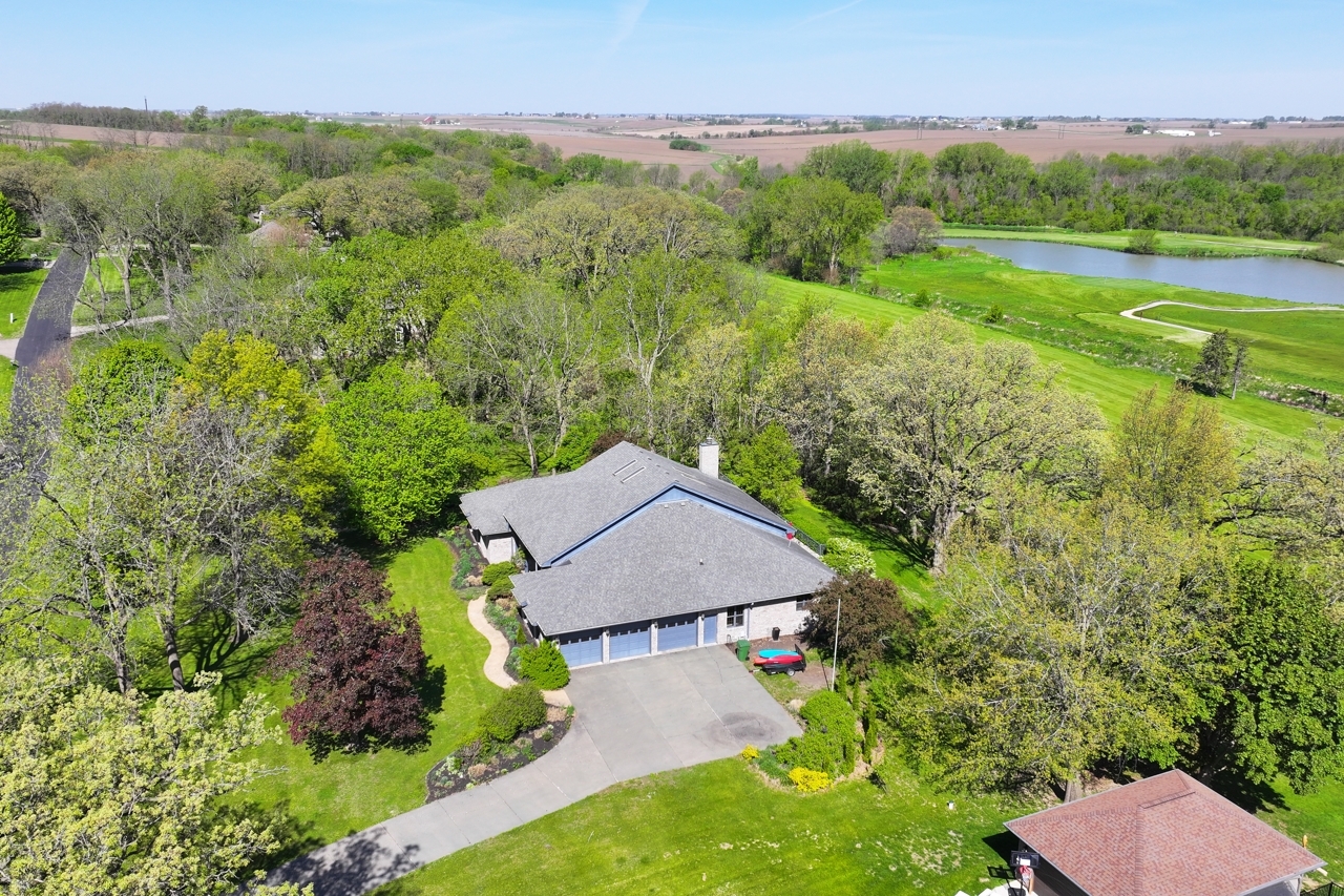 3900 Valley Oaks Drive Clinton, IA 52732 - Photo 41 of 53