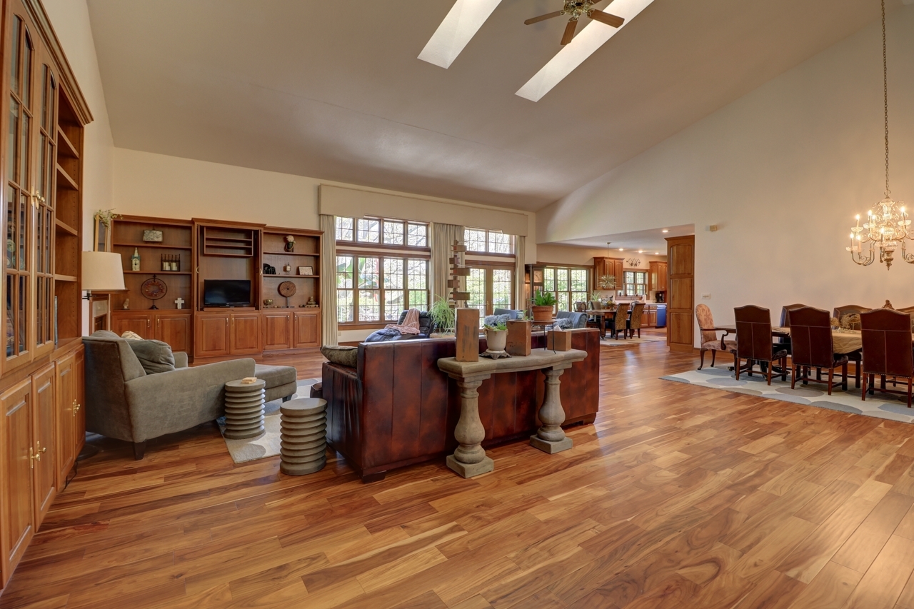 3900 Valley Oaks Drive Clinton, IA 52732 - Photo 5 of 53