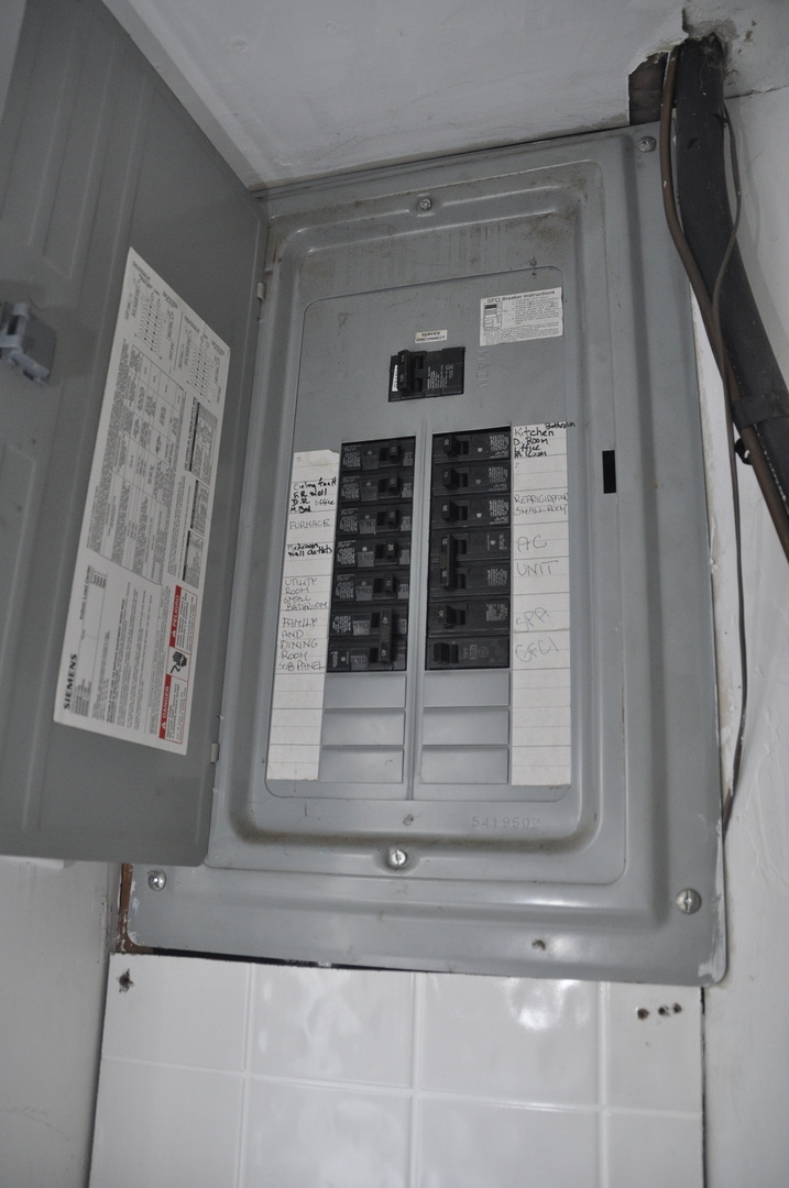 49 Pueblo Road Montgomery, IL 60538 - Photo 24 of 35 a closeup of a cabinet