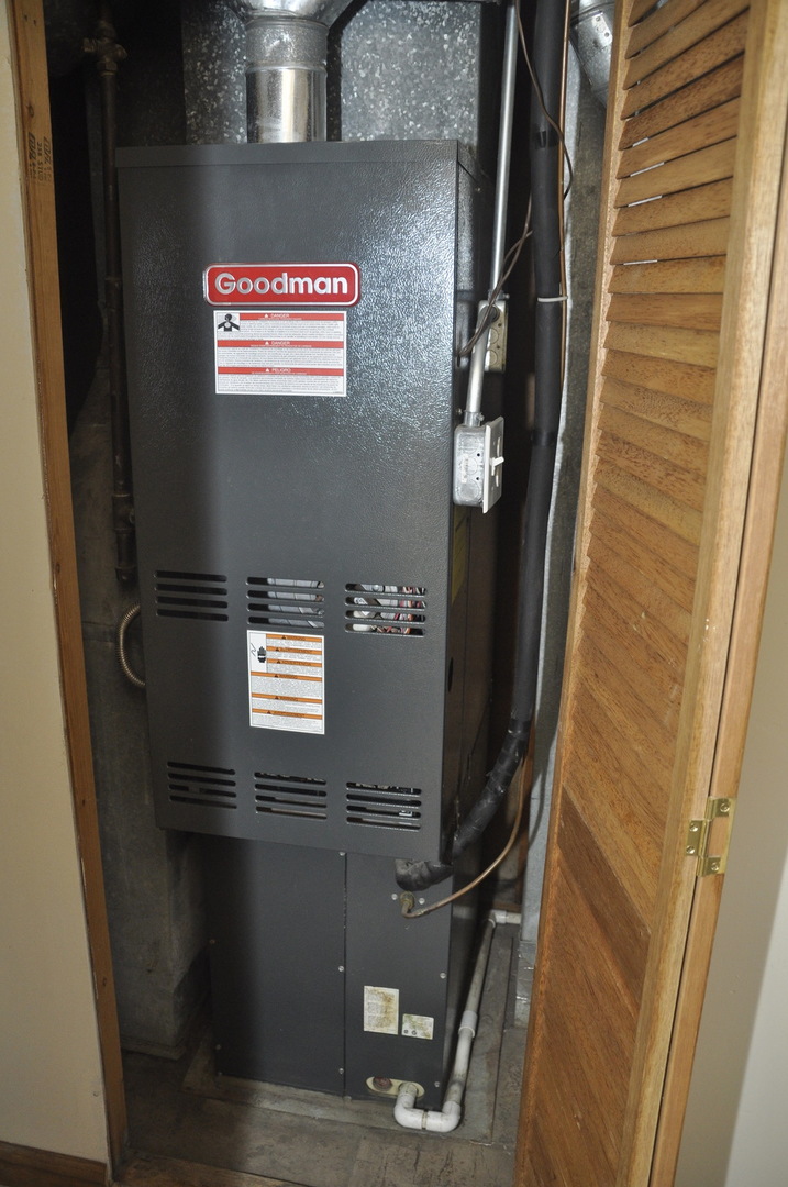 49 Pueblo Road Montgomery, IL 60538 - Photo 25 of 35 a view of water heater room