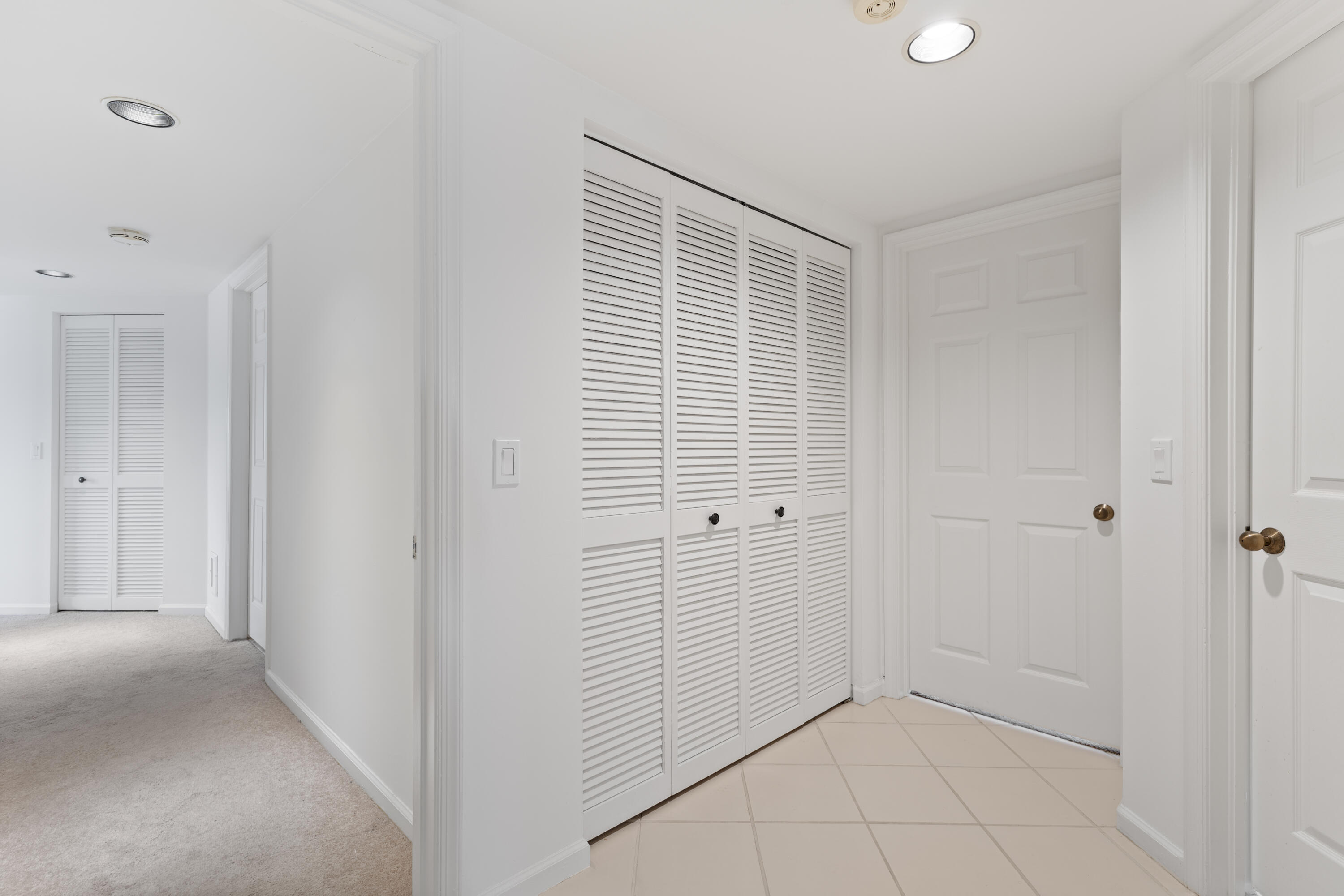 7507 La Paz Boulevard, Unit 407 Boca Raton, FL 33433 - Photo 21 of 31 a view of an empty room