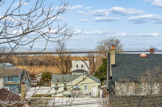 $3,600 | 108 Burlington Avenue, Leonardo, NJ 07737