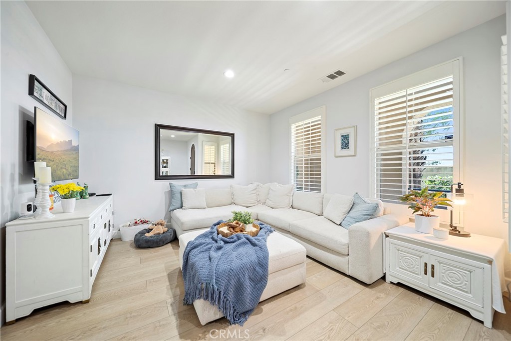20426 Paseo Cresta Porter Ranch, CA 91326 - Photo 8 of 44