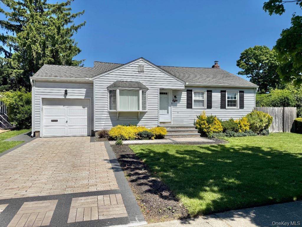 8 East Gate Plainview, NY 11803 - Photo 1 of 13