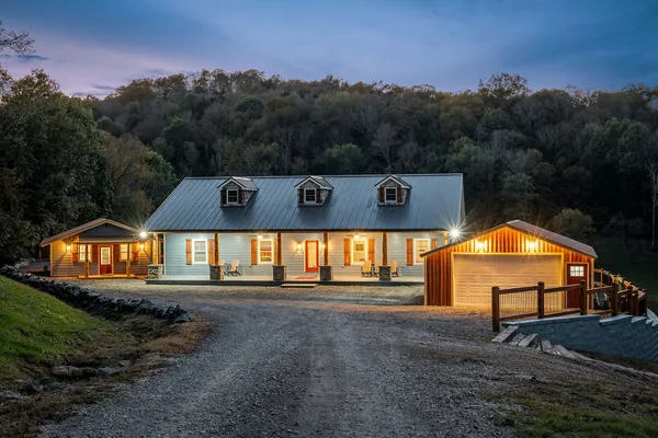 $1,275,000 | 43 Landfill Lane, Brush Creek, TN 38547