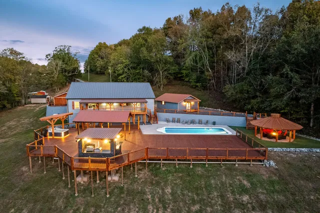 $1,275,000 | 43 Landfill Lane, Brush Creek, TN 38547