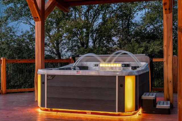 $1,275,000 | 43 Landfill Lane, Brush Creek, TN 38547