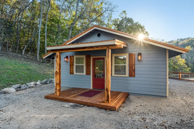 $1,275,000 | 43 Landfill Lane, Brush Creek, TN 38547