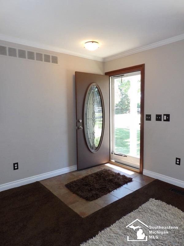 22128 Derby Road Woodhaven, MI 48183 - Photo 9 of 41
