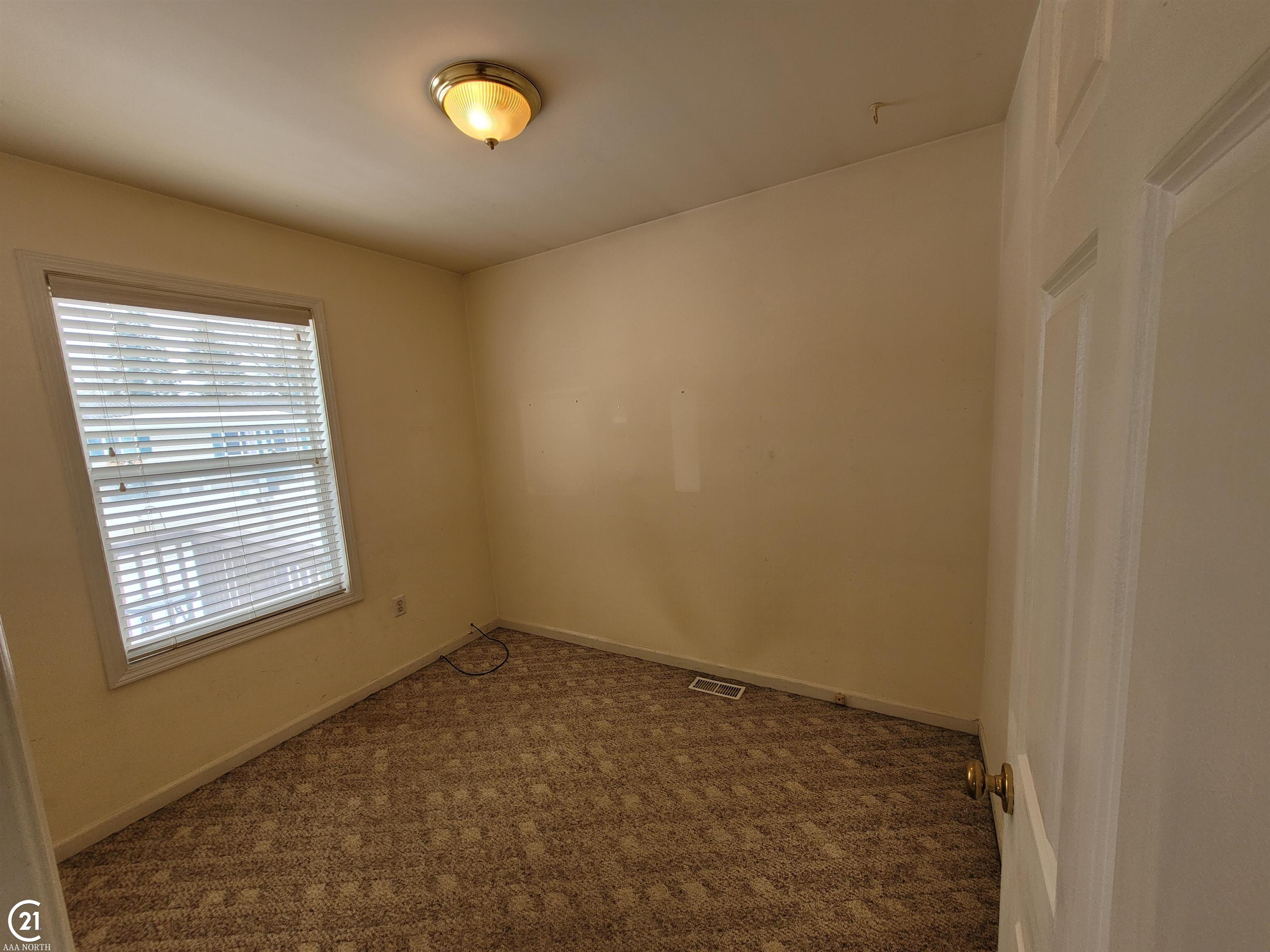 7299 Cedar Road Lexington, MI 48450 - Photo 4 of 26 50103445-3.JPG