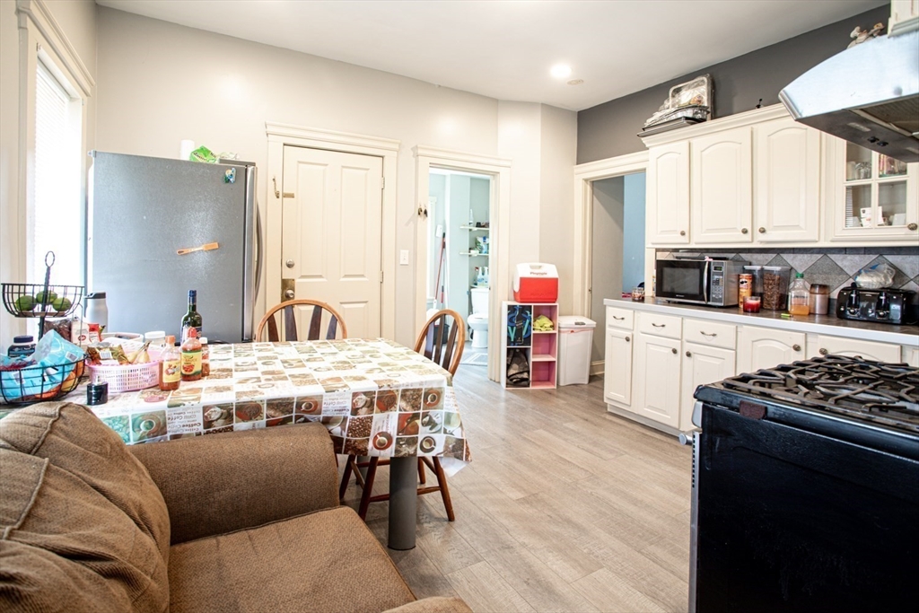 176 East Main Street Fall River, MA 02724 - Photo 14 of 29