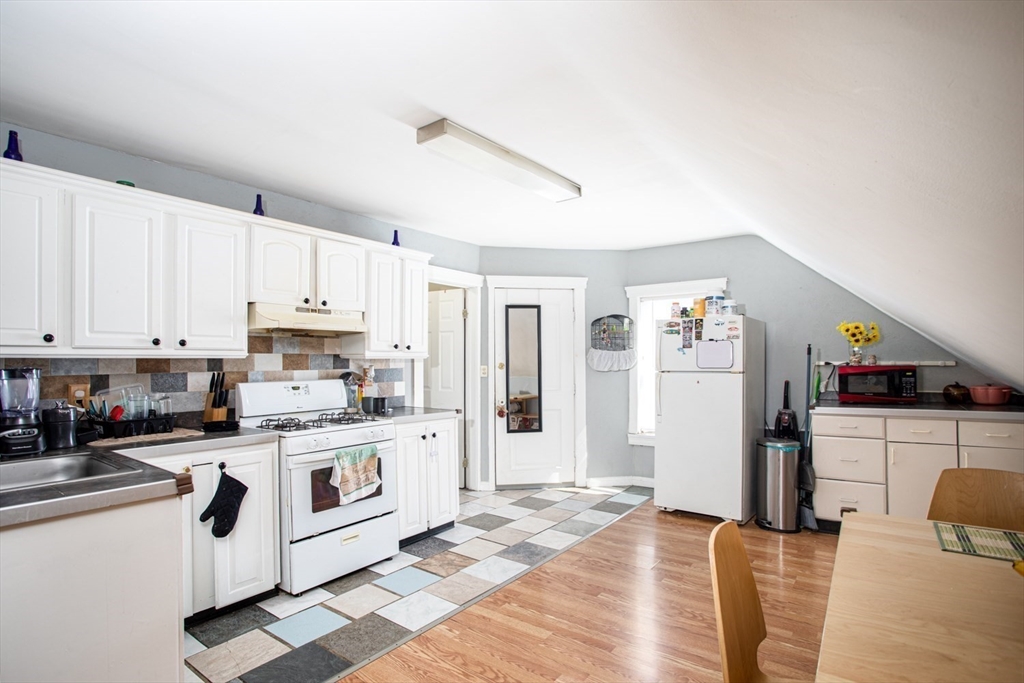 176 East Main Street Fall River, MA 02724 - Photo 24 of 29