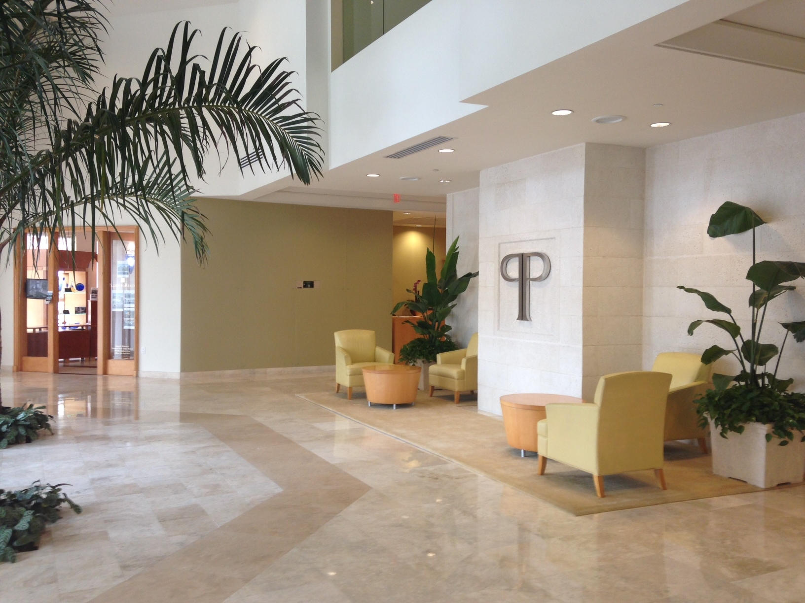 99 Southeast Mizner Boulevard, Unit 704 Boca Raton, FL 33432 - Photo 15 of 16 Lobby