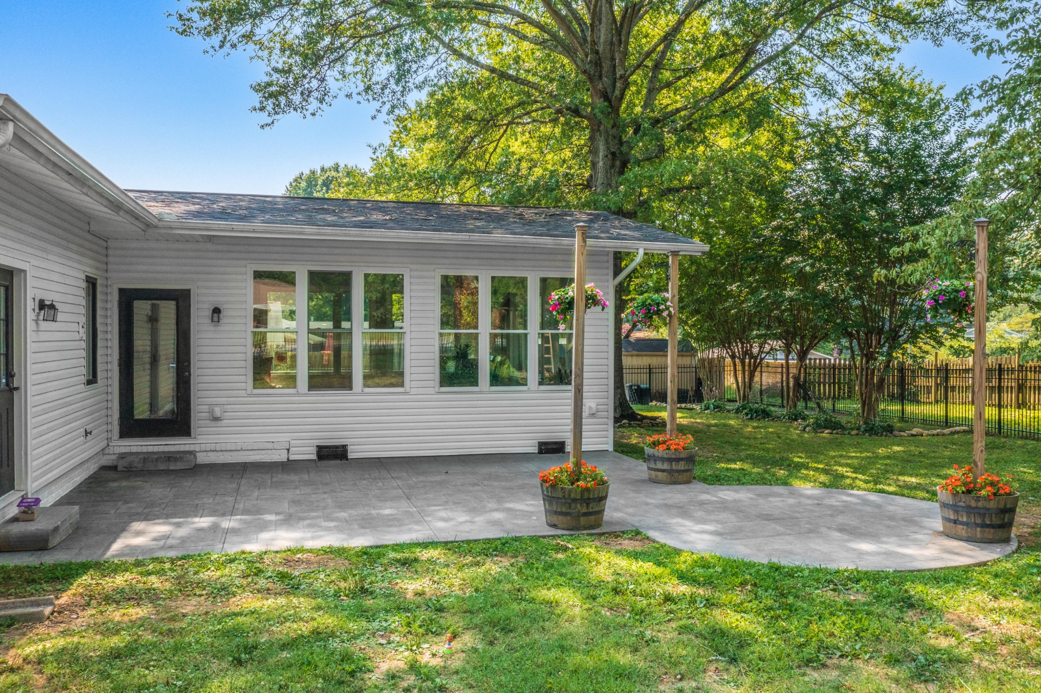 905 Wesley Road Northwest Knoxville, TN 37909 - Photo 8 of 33 Gallery Image 8