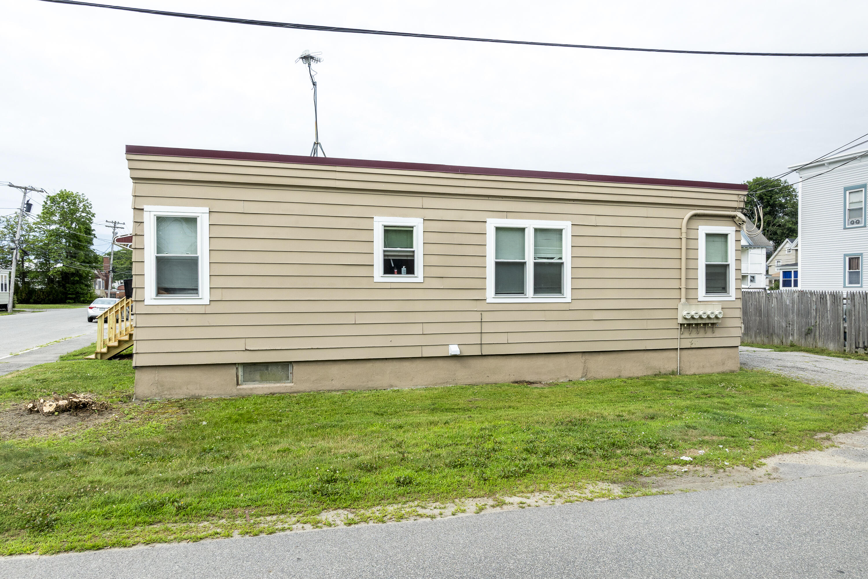 126 Spring Street Lewiston, ME 04240 - Photo 5 of 40 15-126 Spring St, Lewiston, ME-TP