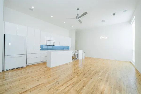 $2,995 | 2325 Rusk Place, Dallas, TX 75204