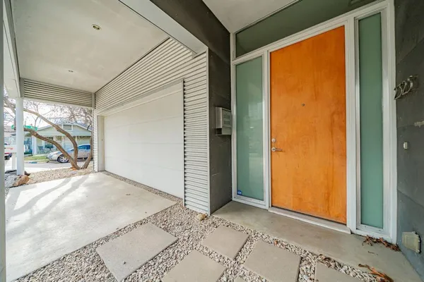 $2,995 | 2325 Rusk Place, Dallas, TX 75204