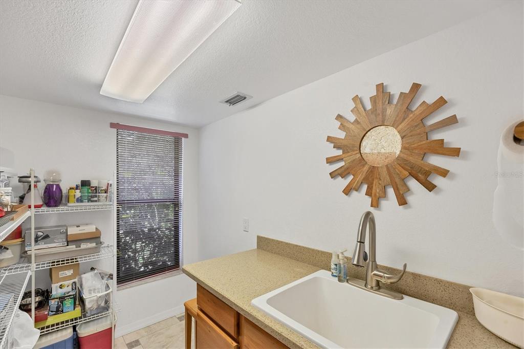 5885 Denison Drive Venice, FL 34293 - Photo 34 of 64