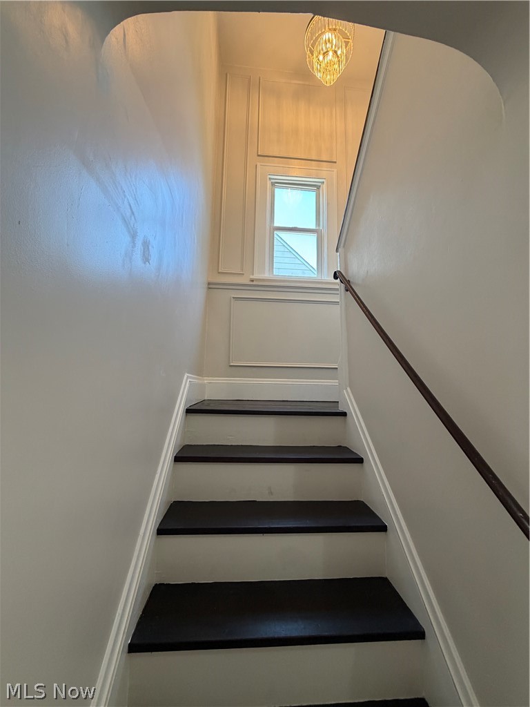 18229 Neff Road Cleveland, OH 44119 - Photo 25 of 46
