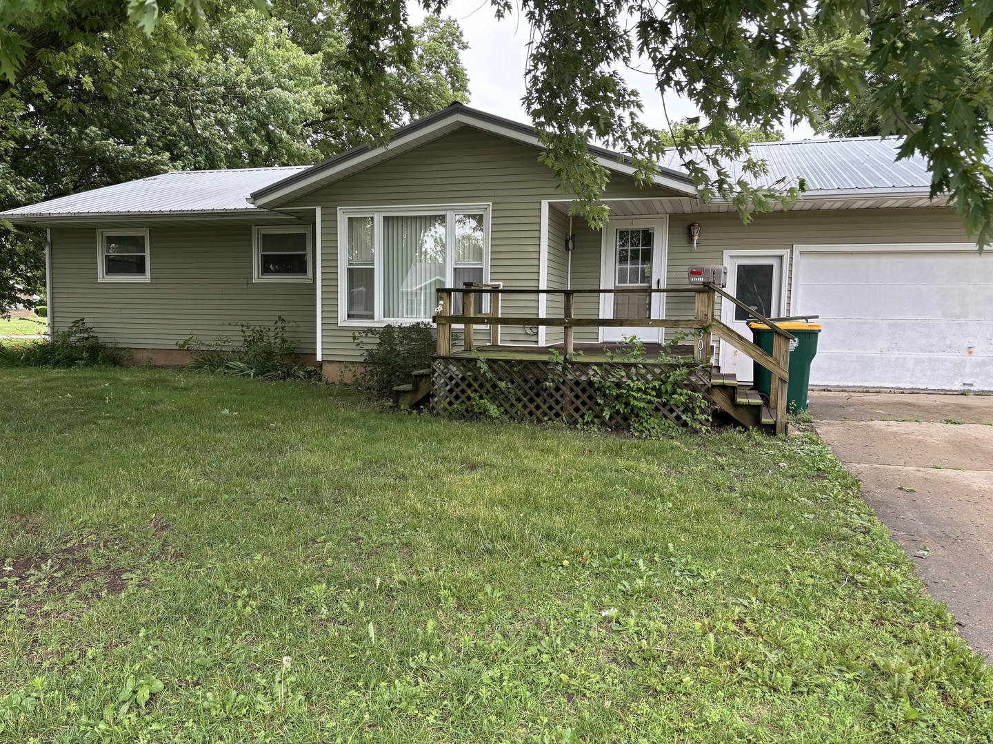 301 South 2nd Street Walnut, IL 61376 - Photo 2 of 21