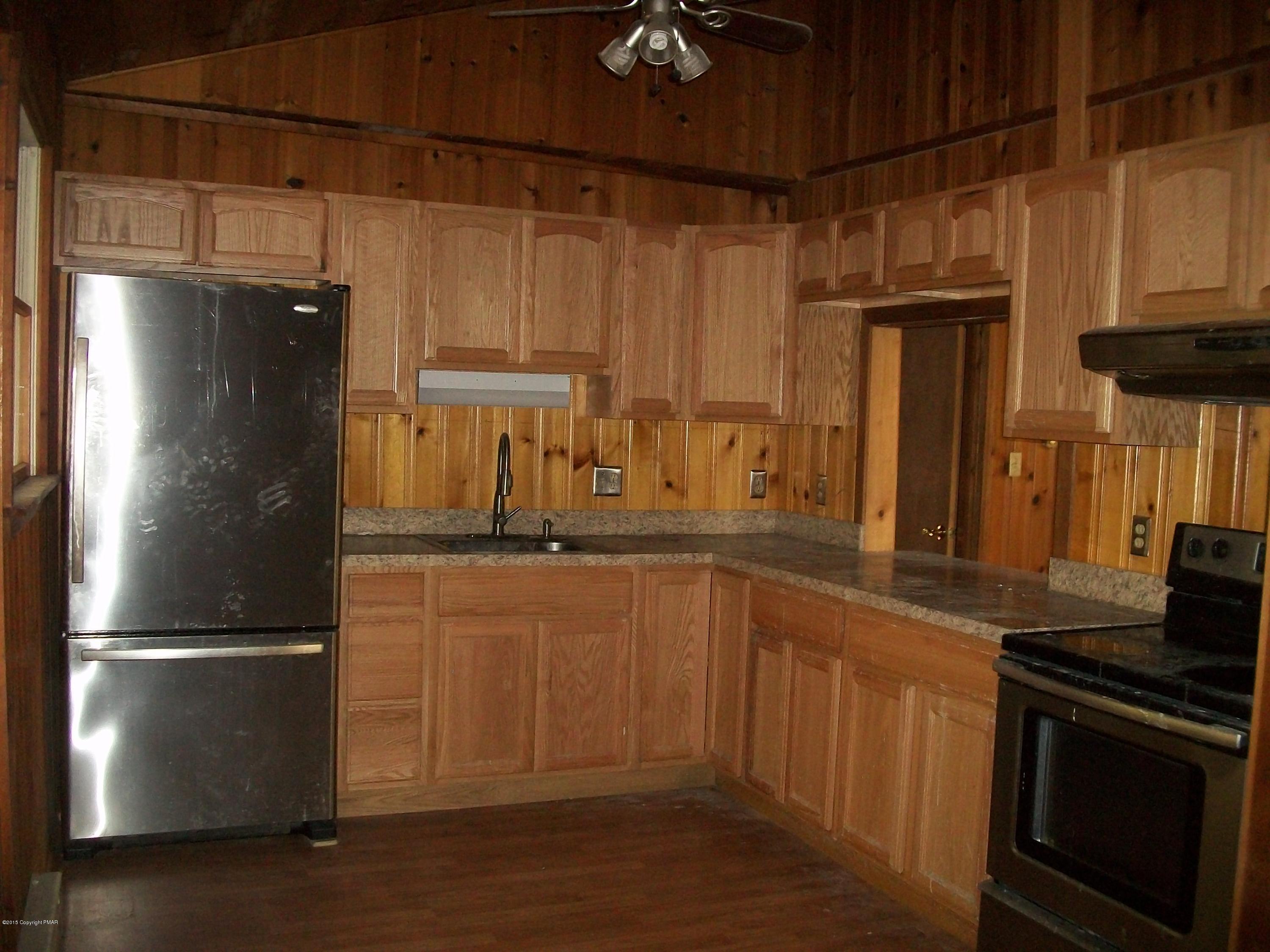 115 Maple Road Canadensis, PA 18325 - Photo 2 of 12 kitchen