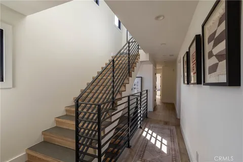 $6,500,000 | 211 35th Street, Newport Beach, CA 92663