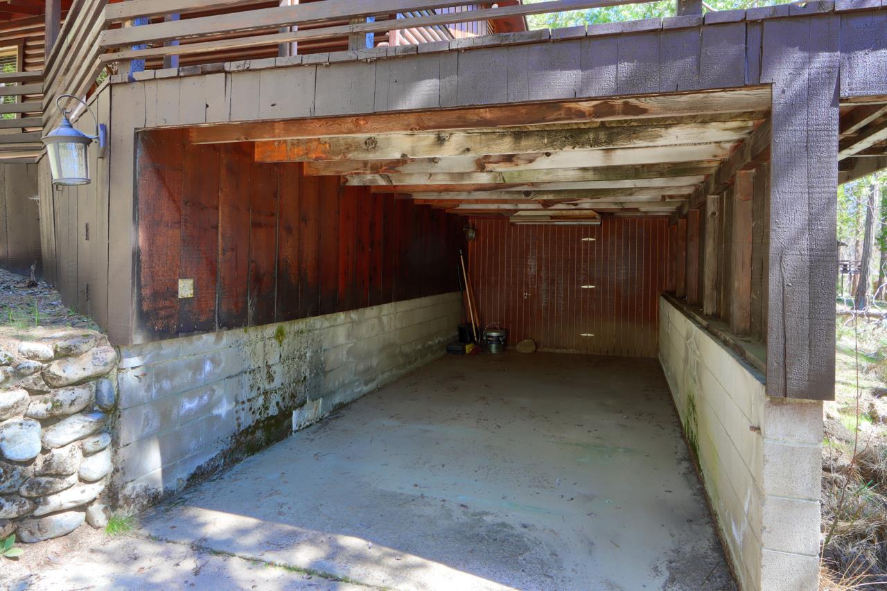 2628 West Bruce Road Wawona, CA 95389 - Photo 26 of 33 a view of room with an oven