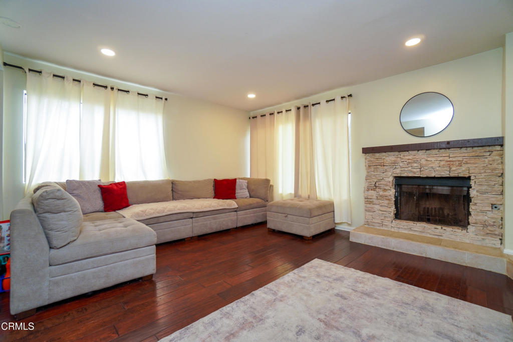 2077 East Bard Road Oxnard, CA 93033 - Photo 3 of 18