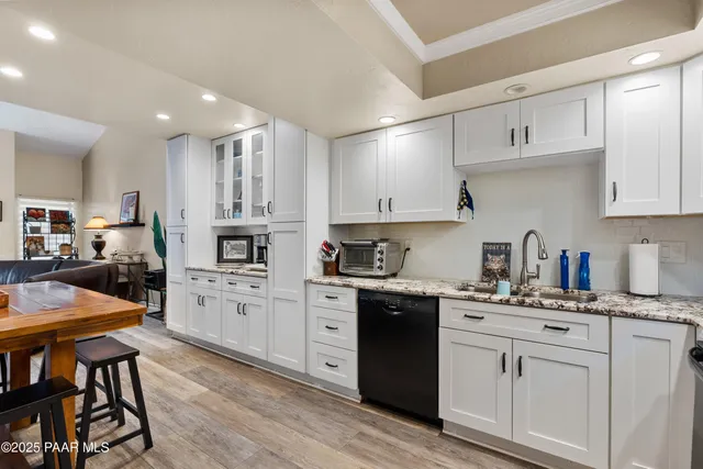 $375,000 | 217 Creekside Circle, Unit 16E, Prescott, AZ 86303