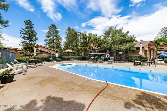 $375,000 | 217 Creekside Circle, Unit 16E, Prescott, AZ 86303