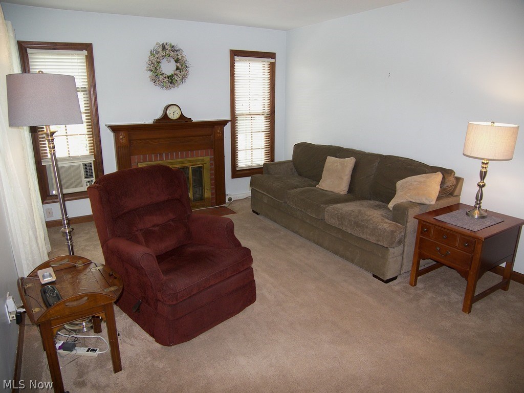 33530 Pettibone Road Solon, OH 44139 - Photo 6 of 35 Living Room