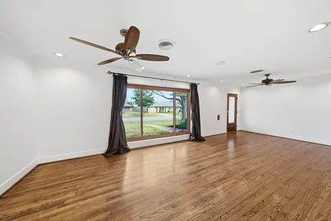 $785,000 | 6427 Waltway Drive, Houston, TX 77008