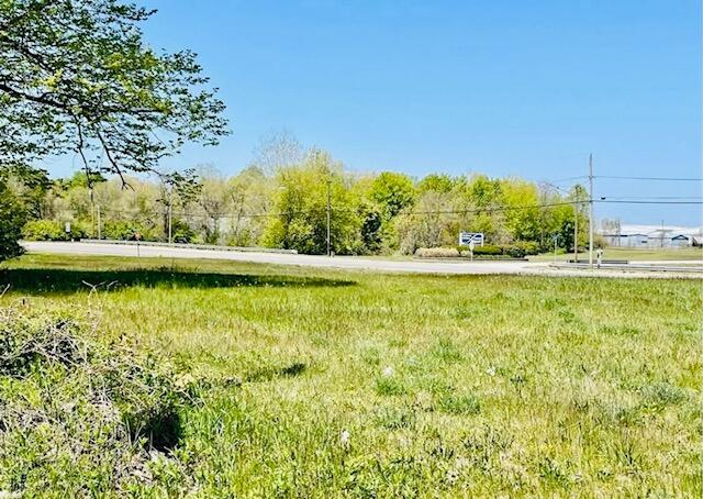 1190 Territorial Road Benton Harbor, MI 49022 - Photo 2 of 8 IMG_3683