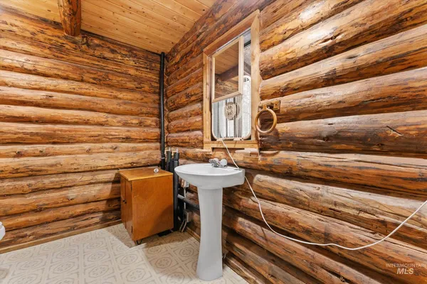 $399,000 | 5 Scott Mountain Road, Garden Valley, ID 83622