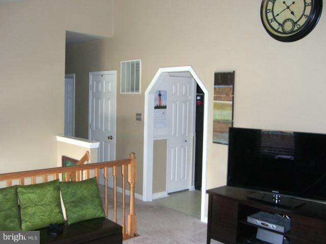 6705 Hemlock Point Road New Market, MD 21774 - Photo 6 of 27 Living Room to hallway