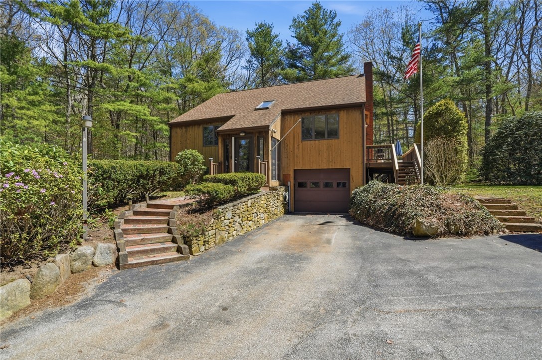 35 Fanning Lane Smithfield, RI 02828 - Photo 2 of 47