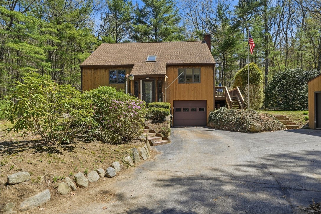 35 Fanning Lane Smithfield, RI 02828 - Photo 3 of 47