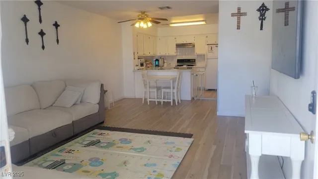 $1,500 | 2140 Willowbury Drive, Unit A, Las Vegas, NV 89108
