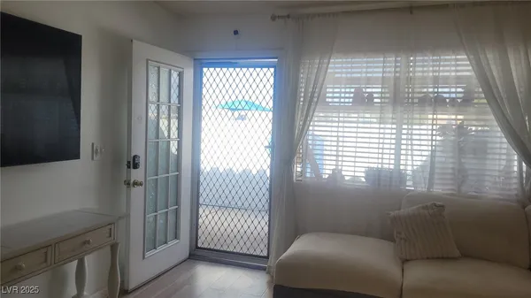 $1,550 | 2140 Willowbury Drive, Unit A, Las Vegas, NV 89108