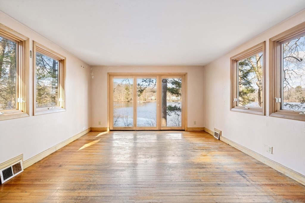 43 College Road Wellesley, MA 02482 - Photo 9 of 22 Gallery Image 9