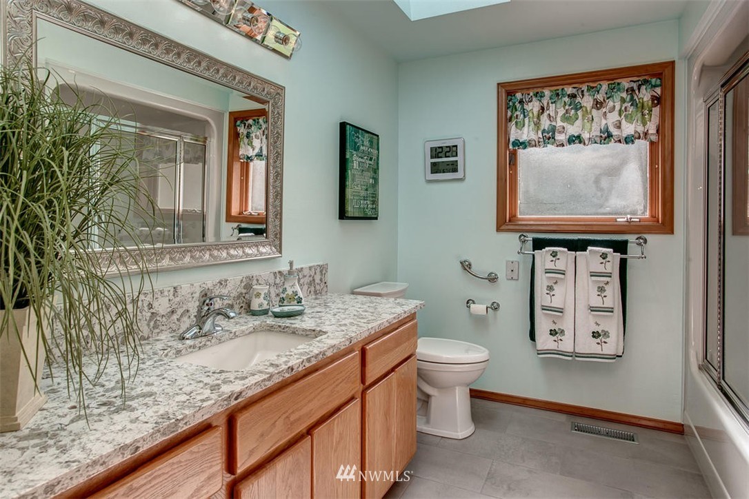 3024 185th Place Southeast Bothell, WA 98012 - Photo 13 of 20 Gallery Image 13
