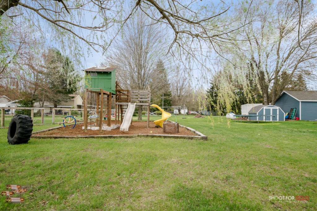 3376 Pillon Road Muskegon, MI 49445 - Photo 7 of 34 3376PillonRd007 LoRes