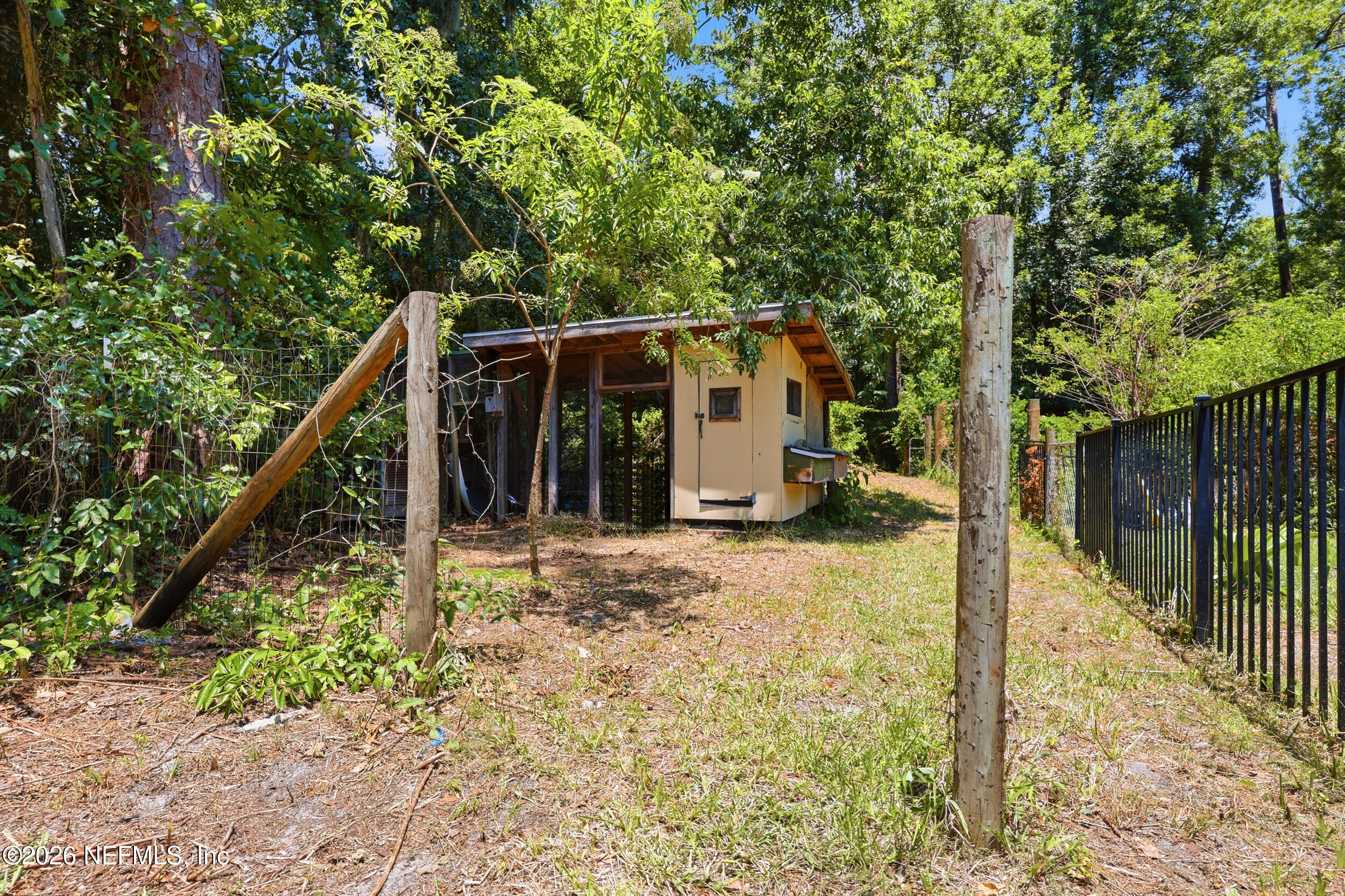 11920 Acosta Road Jacksonville, FL 32223 - Photo 32 of 47 Chicken Coop