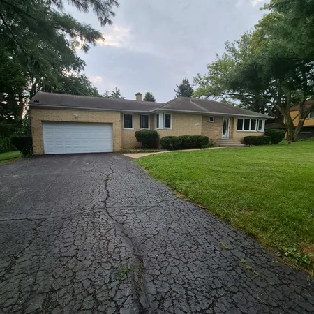 $475,000 | 7N435 Linden Avenue, Medinah, IL 60157