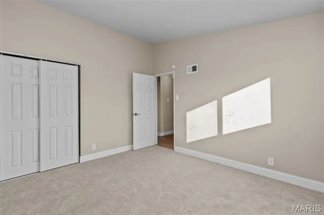 $185,000 | 2345 Hummingbird Drive, Florissant, MO 63033