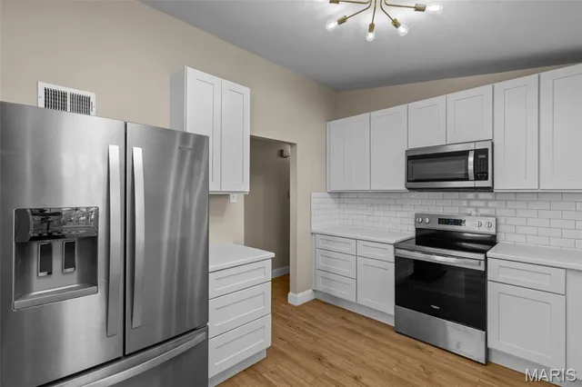 $185,000 | 2345 Hummingbird Drive, Florissant, MO 63033