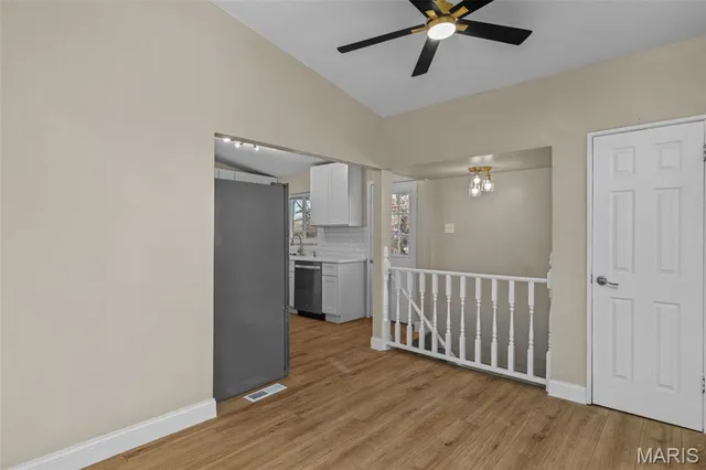 $185,000 | 2345 Hummingbird Drive, Florissant, MO 63033