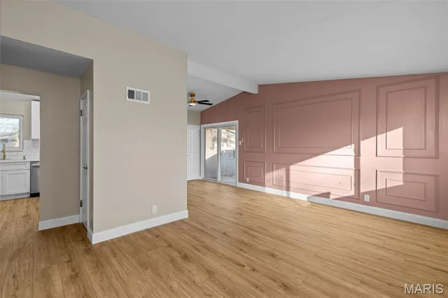 $185,000 | 2345 Hummingbird Drive, Florissant, MO 63033